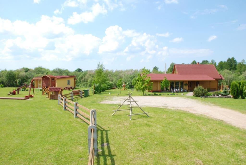 Guest House Podnieki ベンツピルス エクステリア 写真